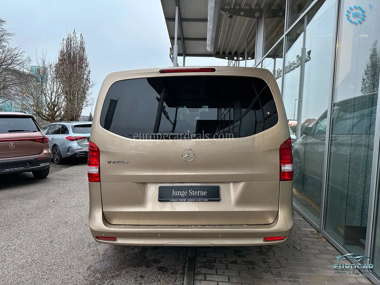 Mercedes-Benz V 220