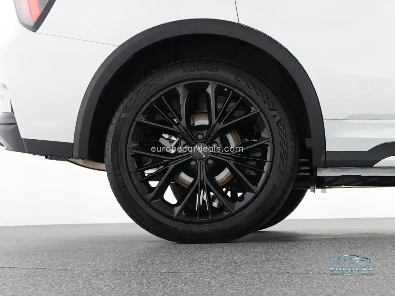 Lynk&Co 01