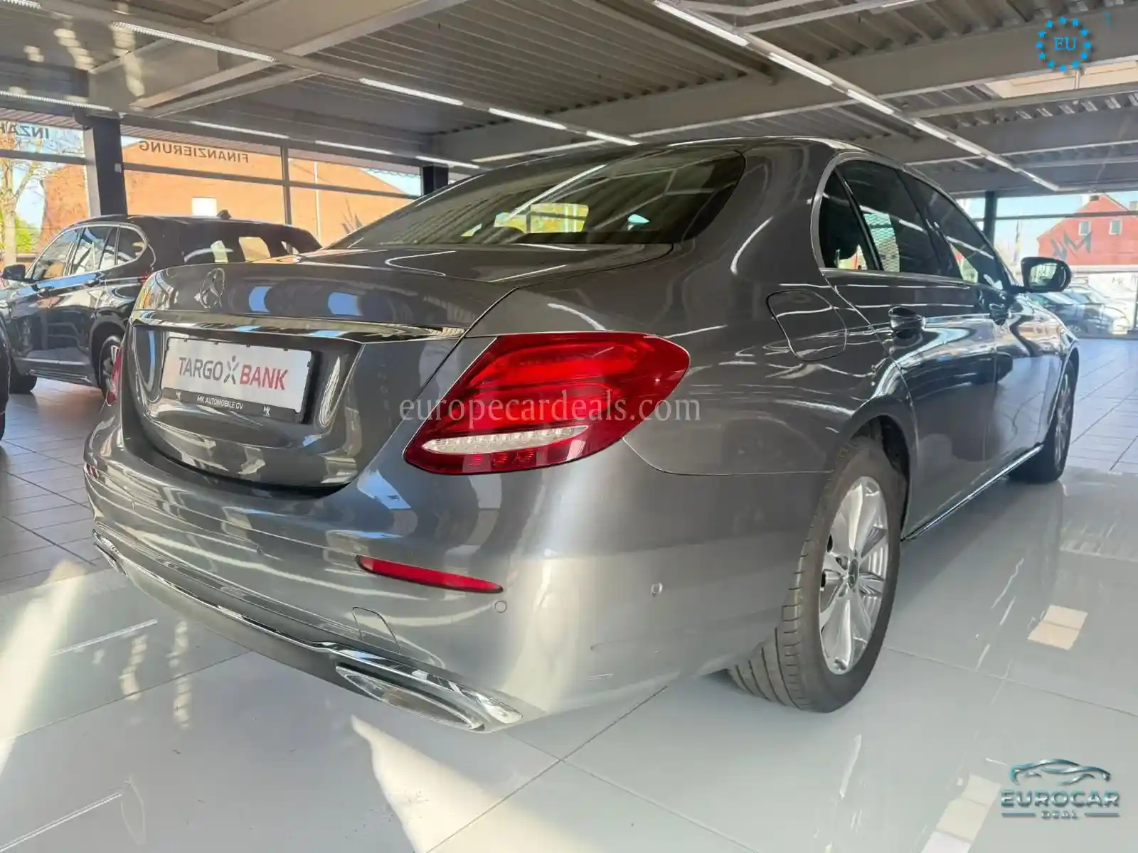 Mercedes-Benz E 200