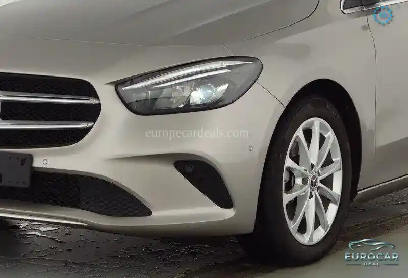 Mercedes-Benz B 220
