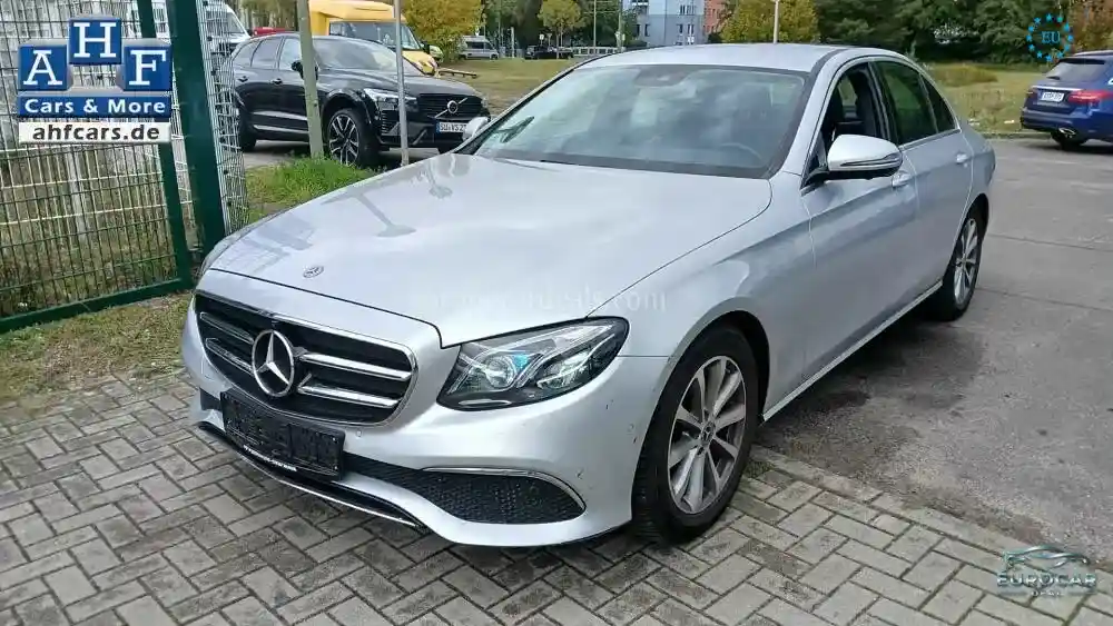 Mercedes-Benz E 200