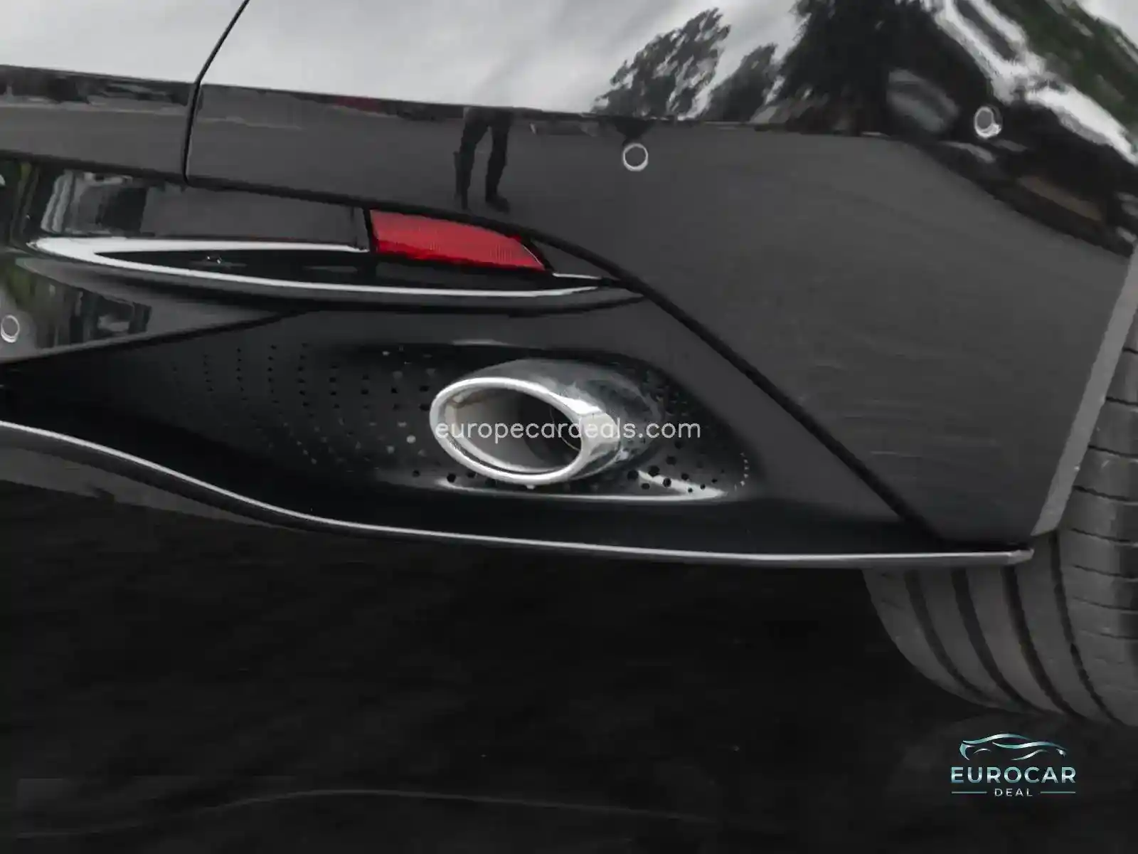 Aston Martin DB12