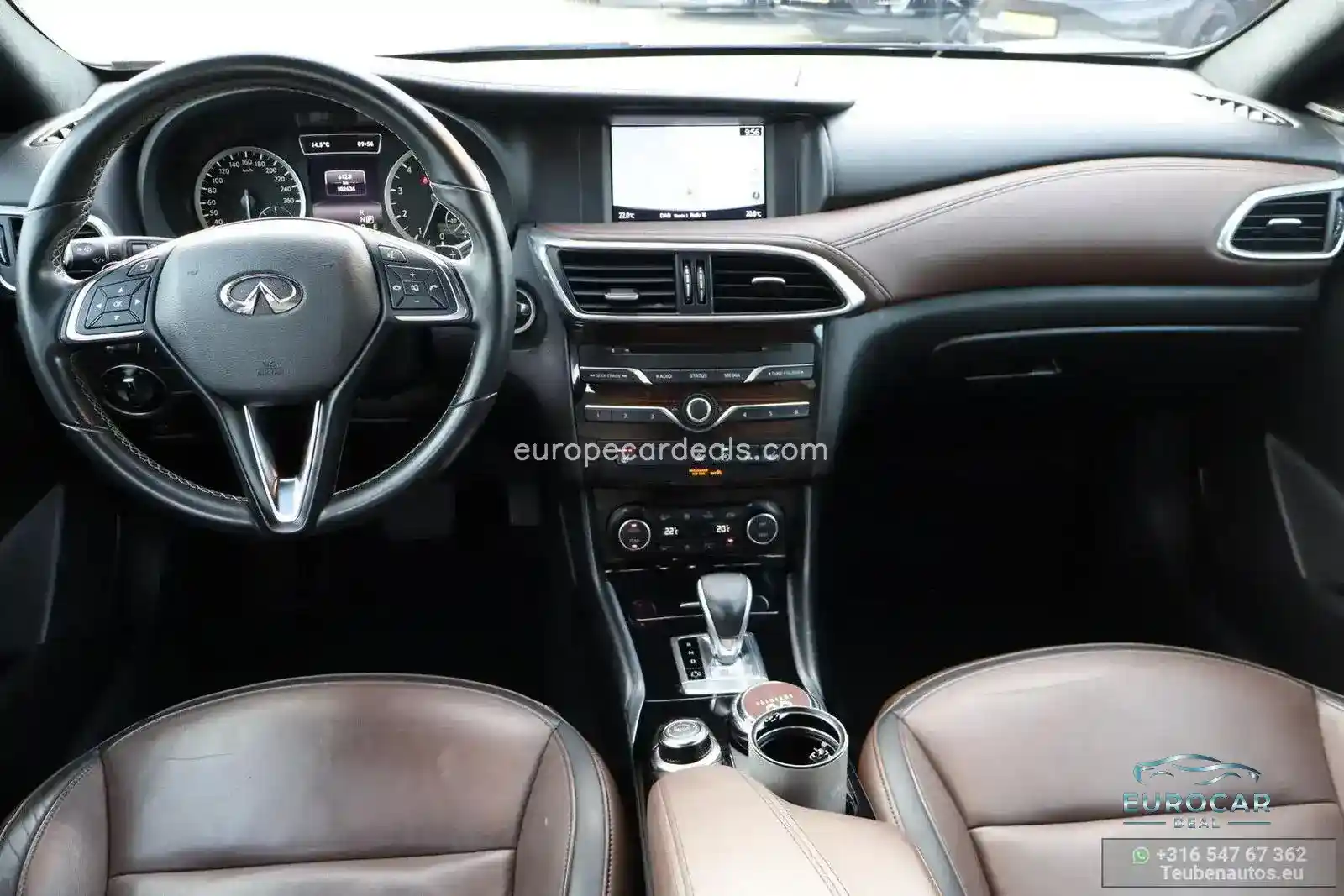 Infiniti Q30
