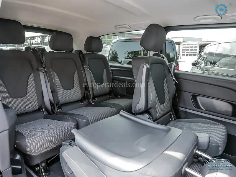 Mercedes-Benz V 220