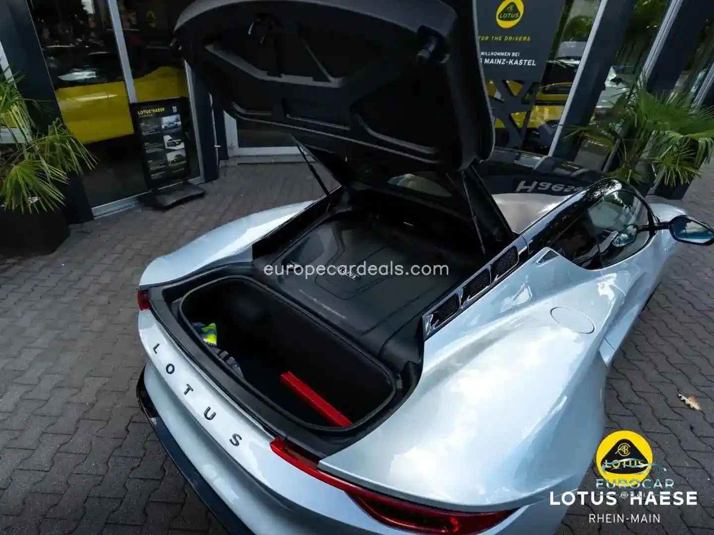 Lotus Emira