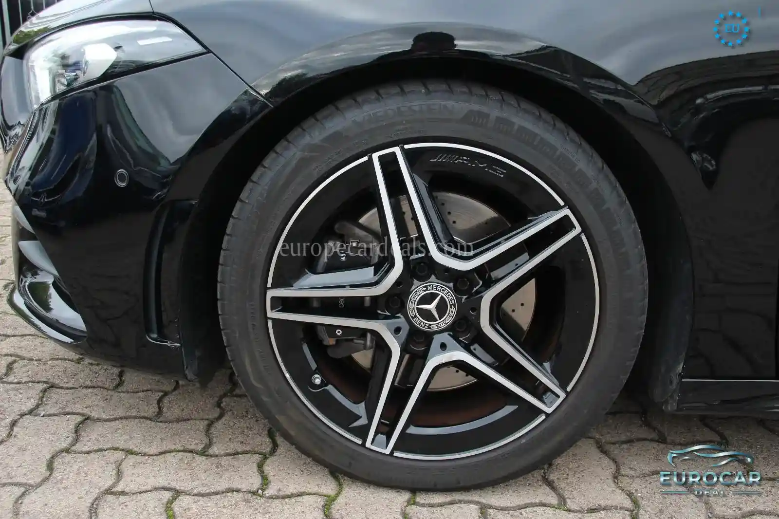 Mercedes-Benz A 220