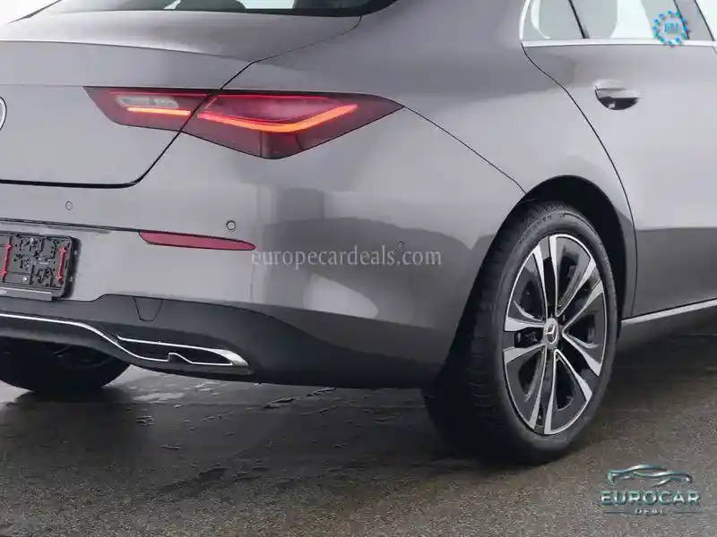 Mercedes-Benz CLA 180