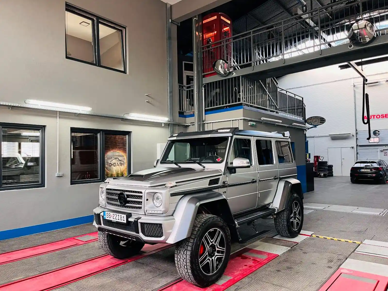 Mercedes-Benz G 500