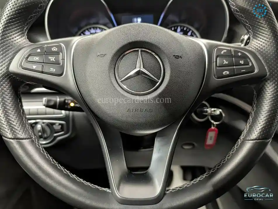 Mercedes-Benz V 250