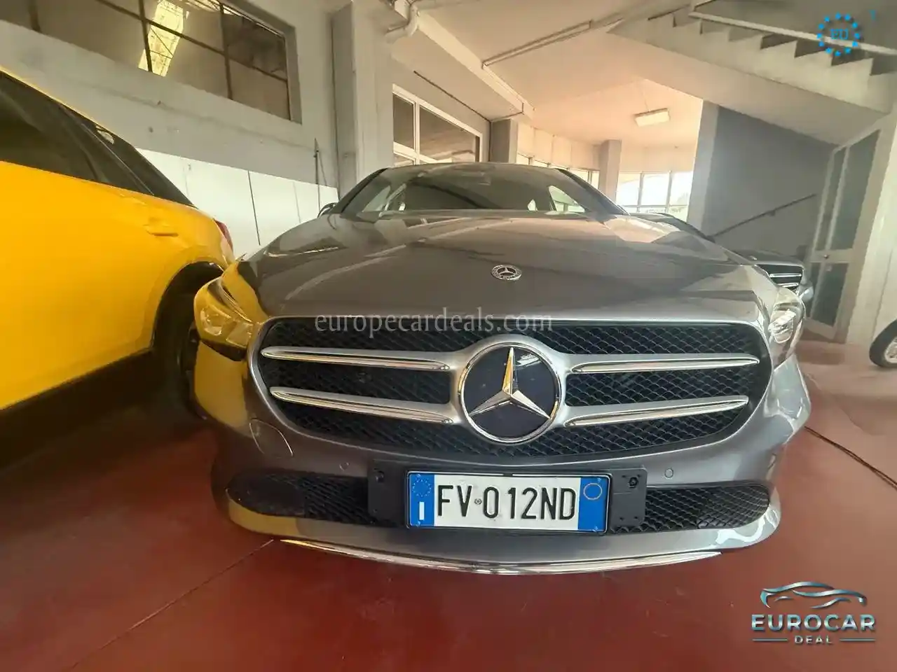 Mercedes-Benz B 180