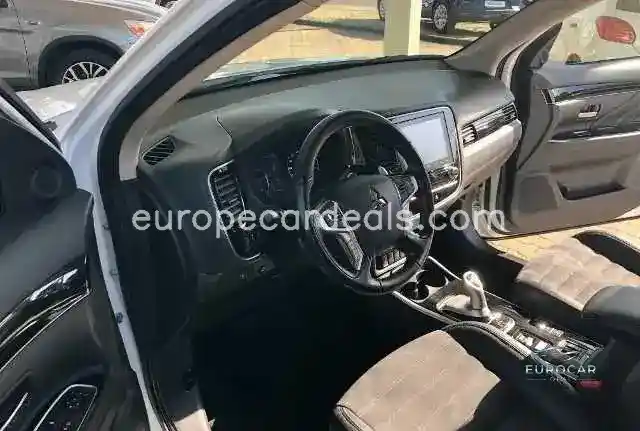 Mitsubishi Plug-in Hybrid Outlander
