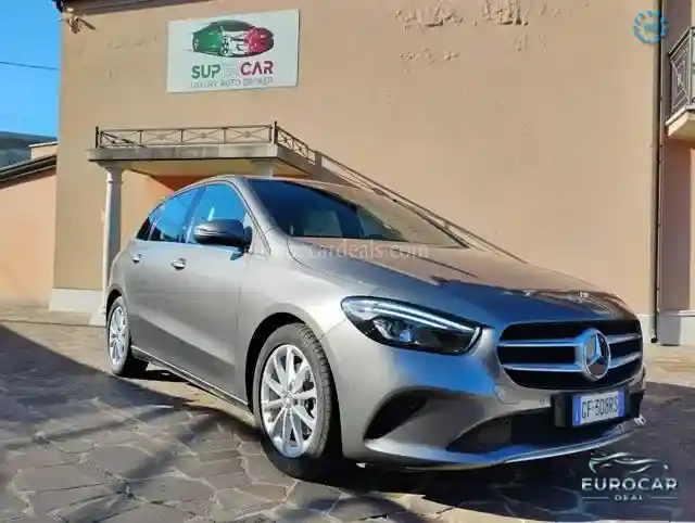 Mercedes-Benz B 180