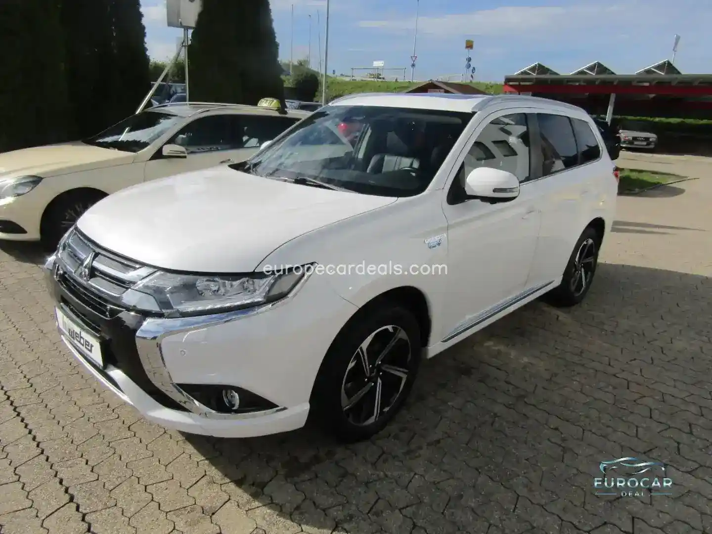 Mitsubishi Plug-in Hybrid Outlander