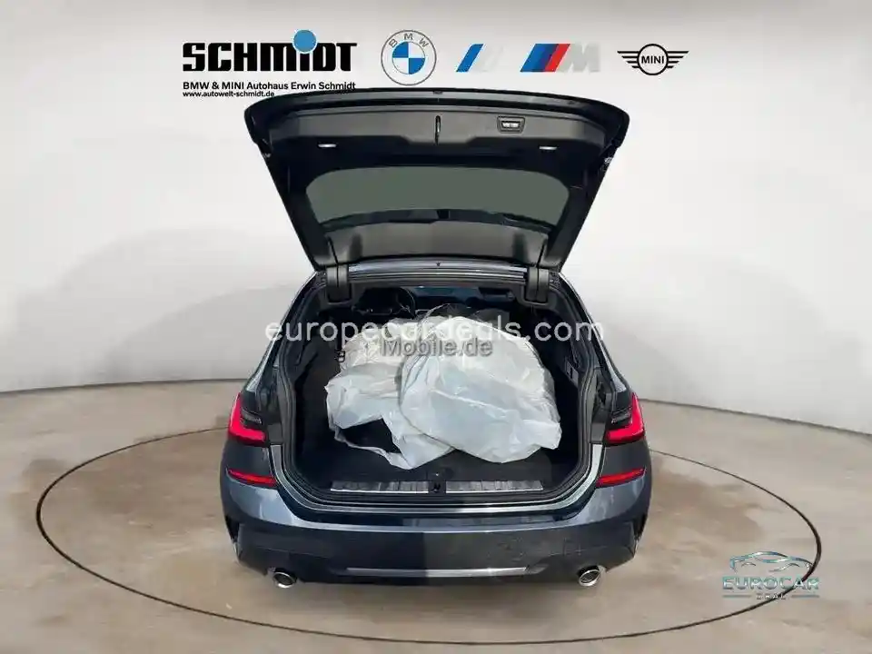 BMW 330