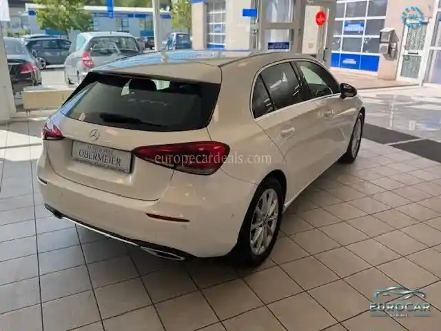 Mercedes-Benz A 220