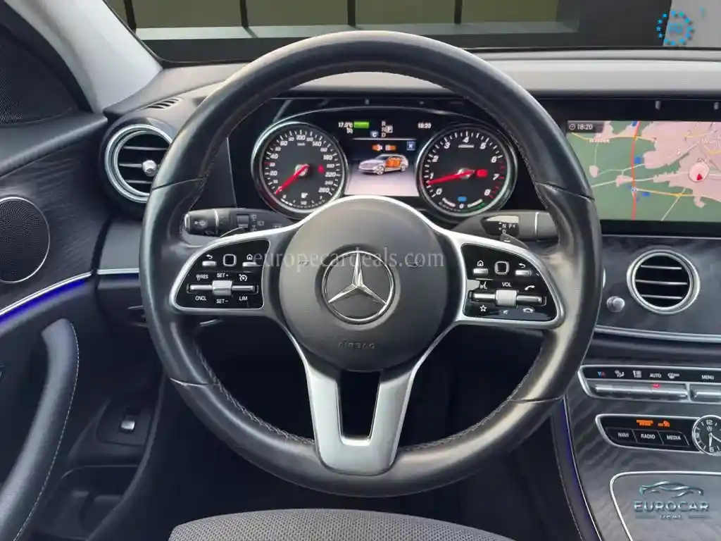 Mercedes-Benz E 200