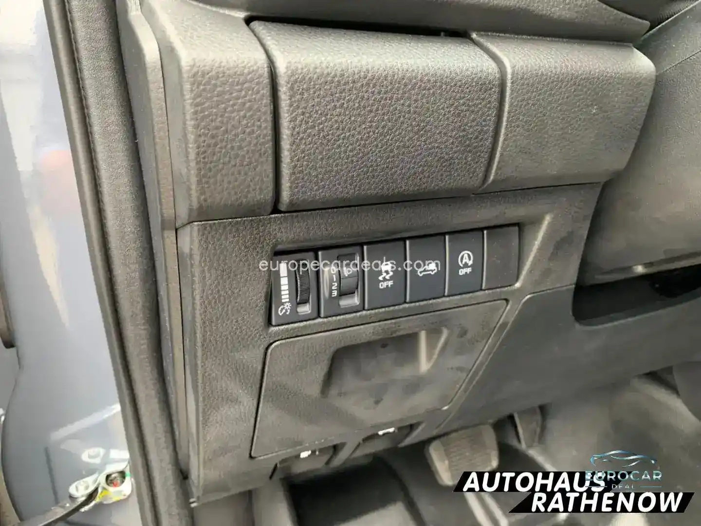 Double Cab 4WD L Allrad EU6e Totwinkelassi