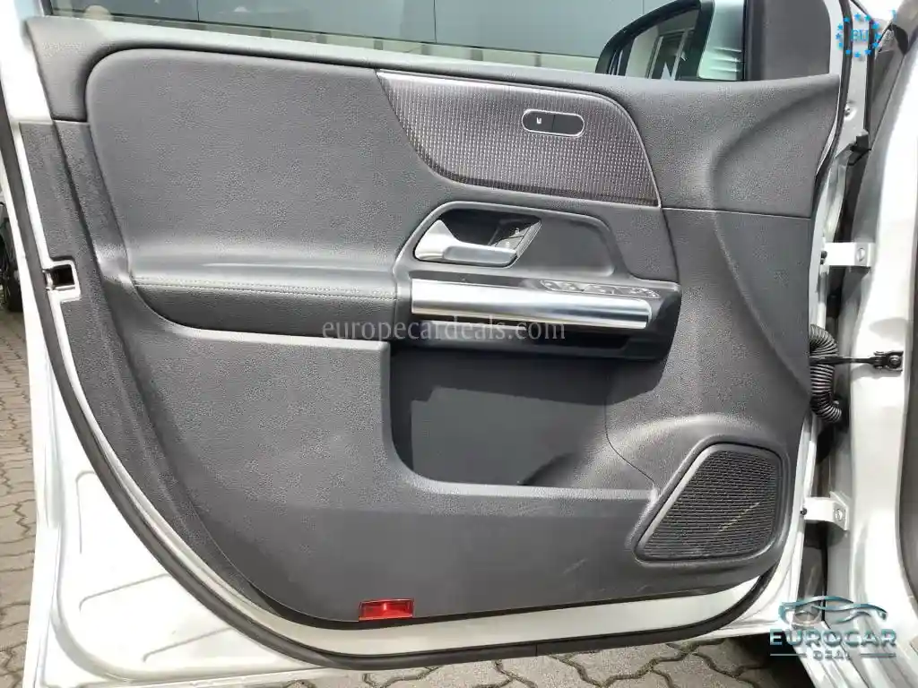 Mercedes-Benz B 220