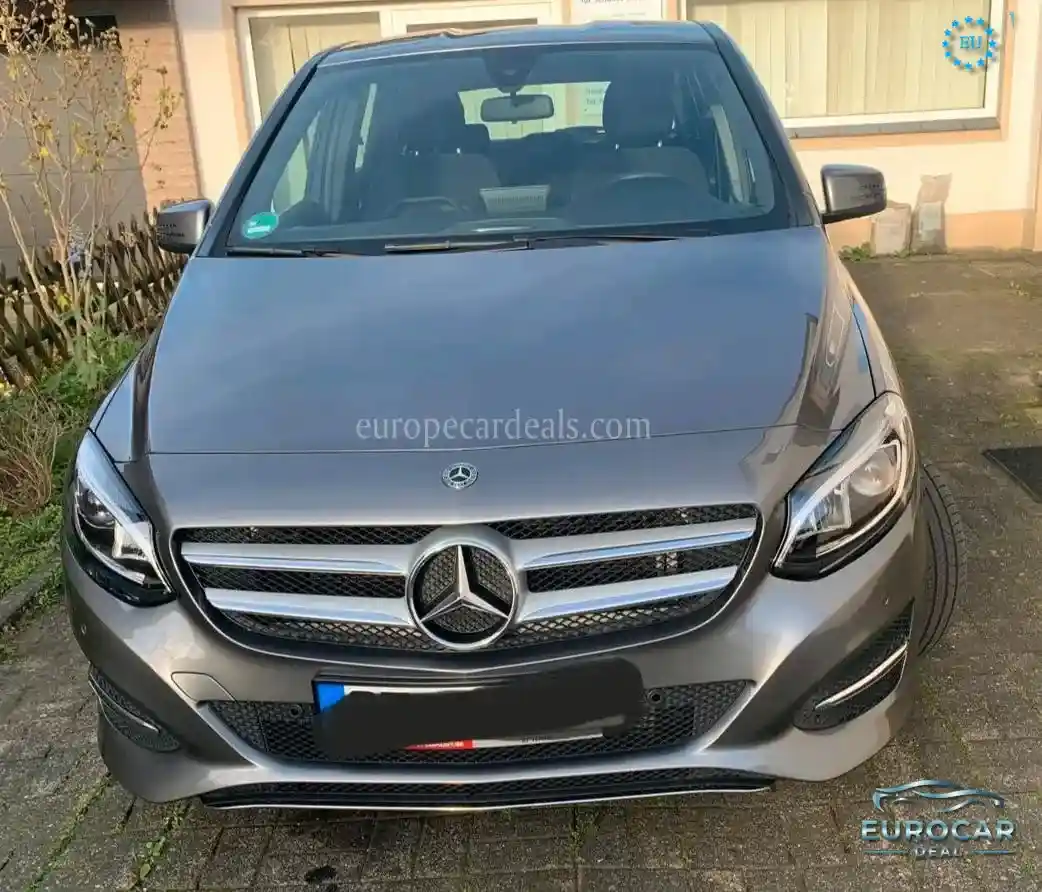 Mercedes-Benz B 180