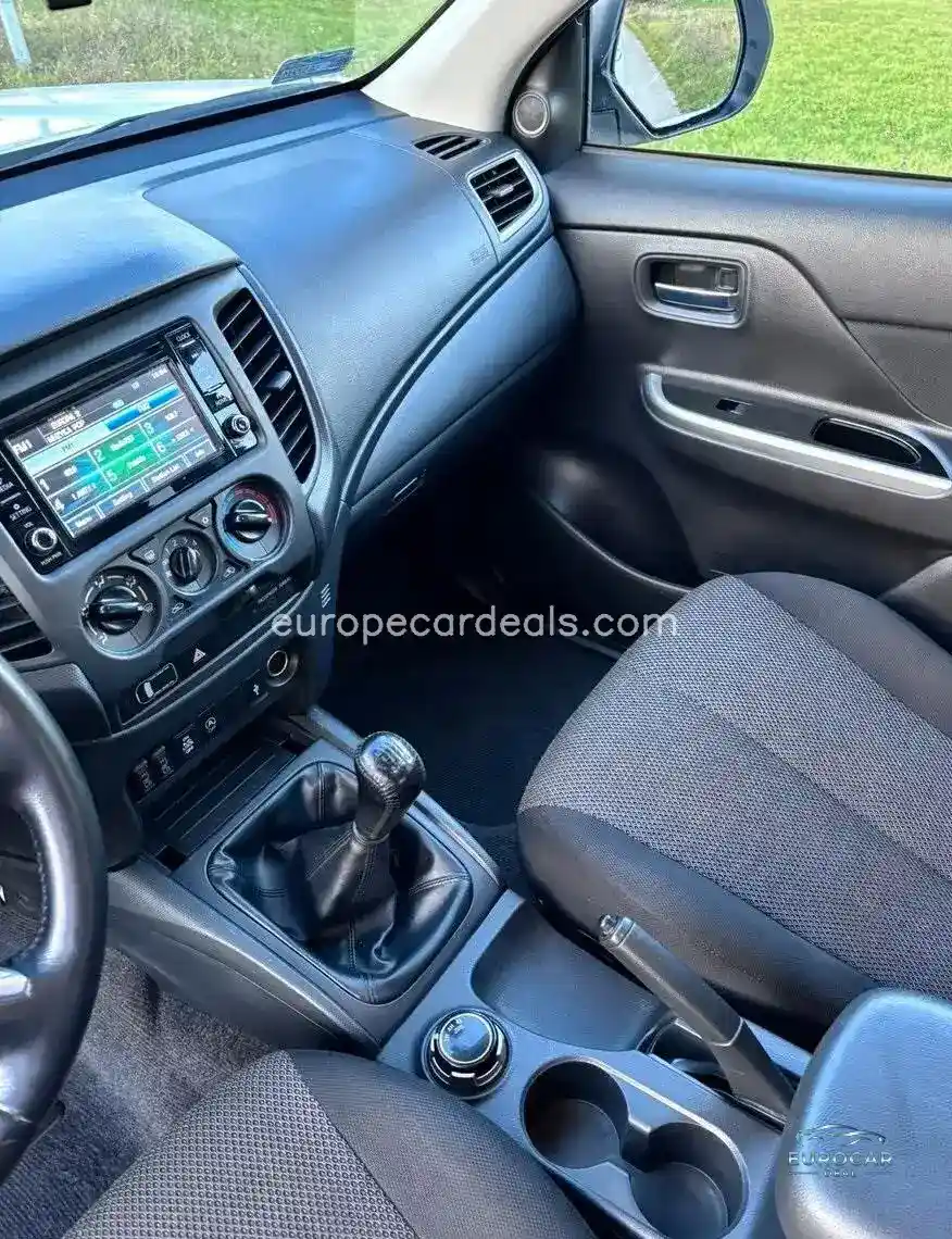 Mitsubishi L200