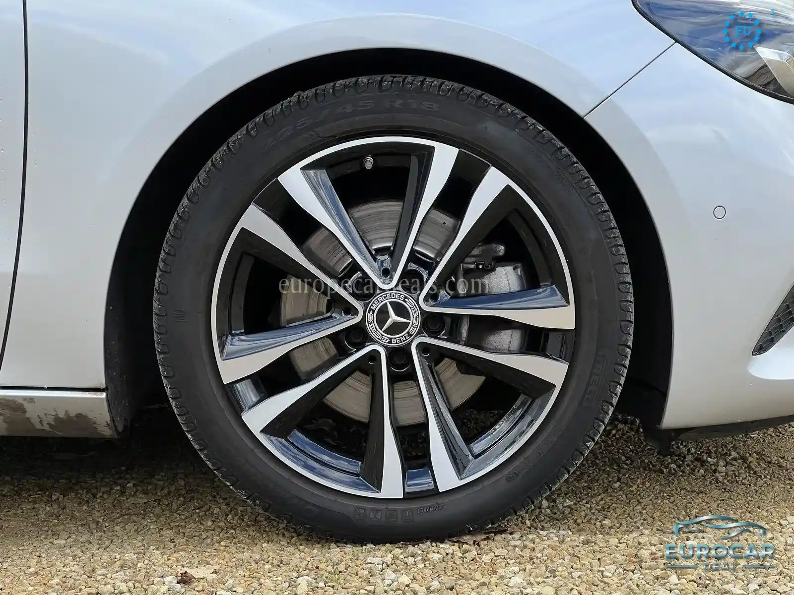 Mercedes-Benz B 220