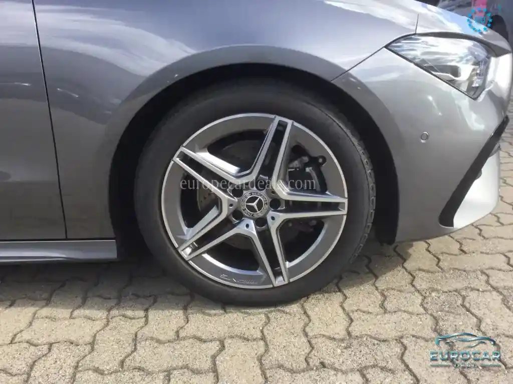 Mercedes-Benz CLA 200 Shooting Brake