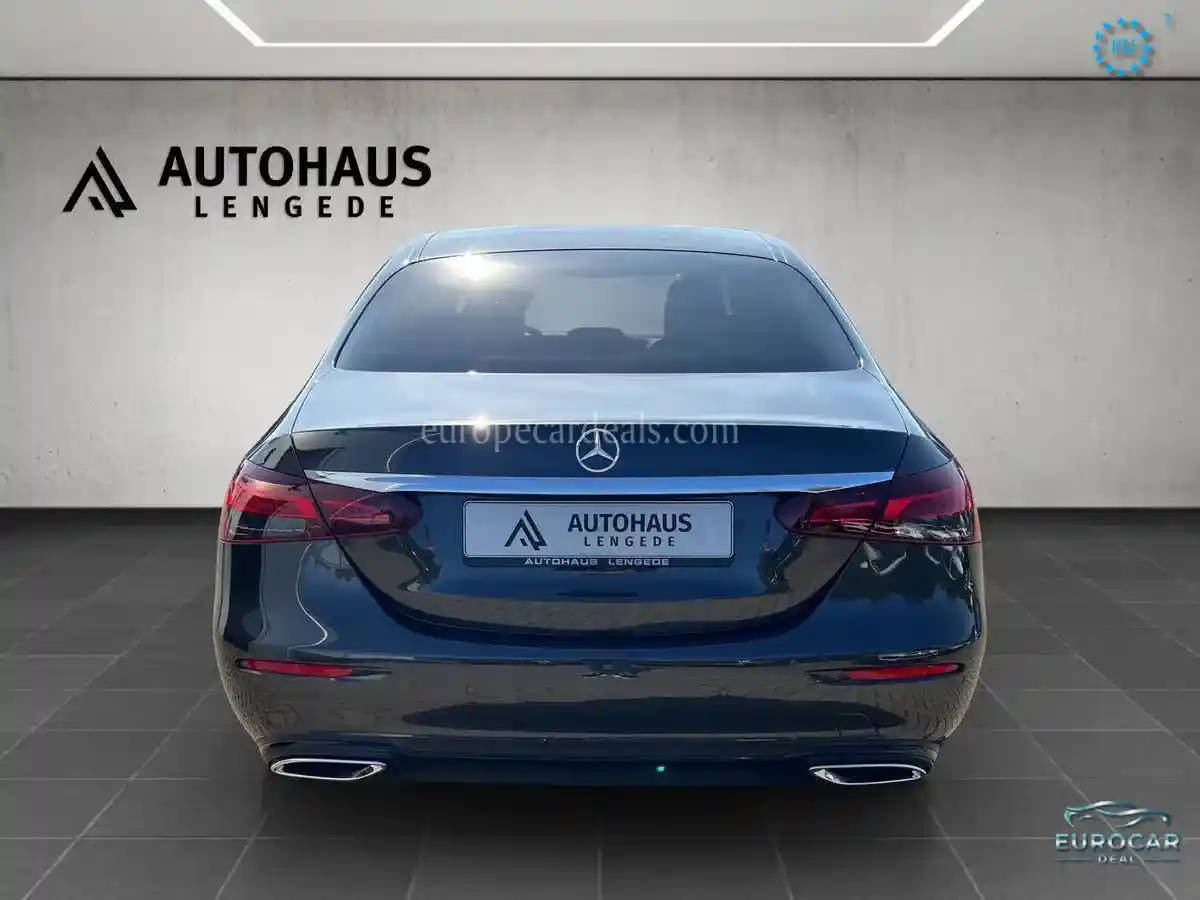 Mercedes-Benz E 200