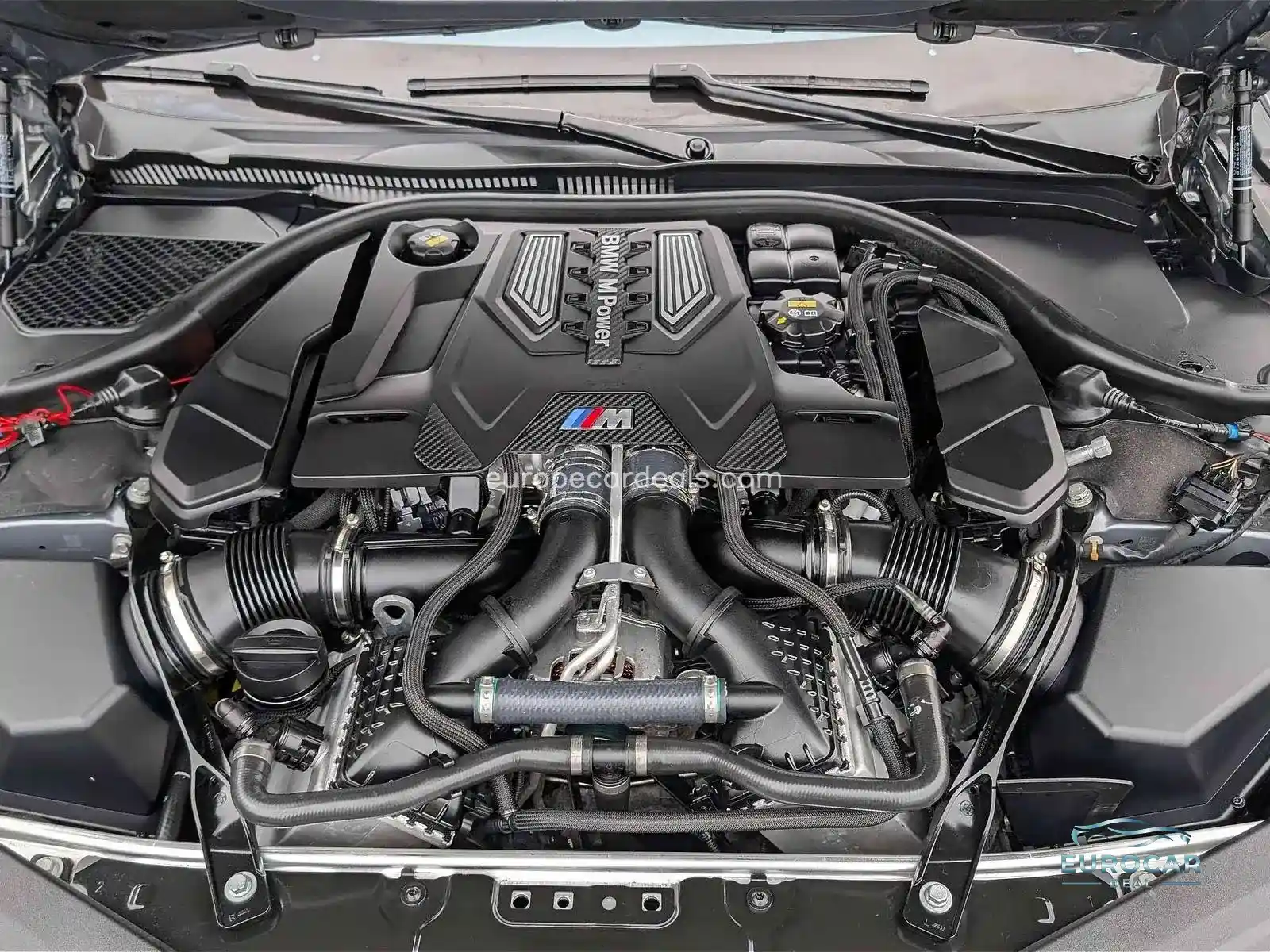 BMW M8