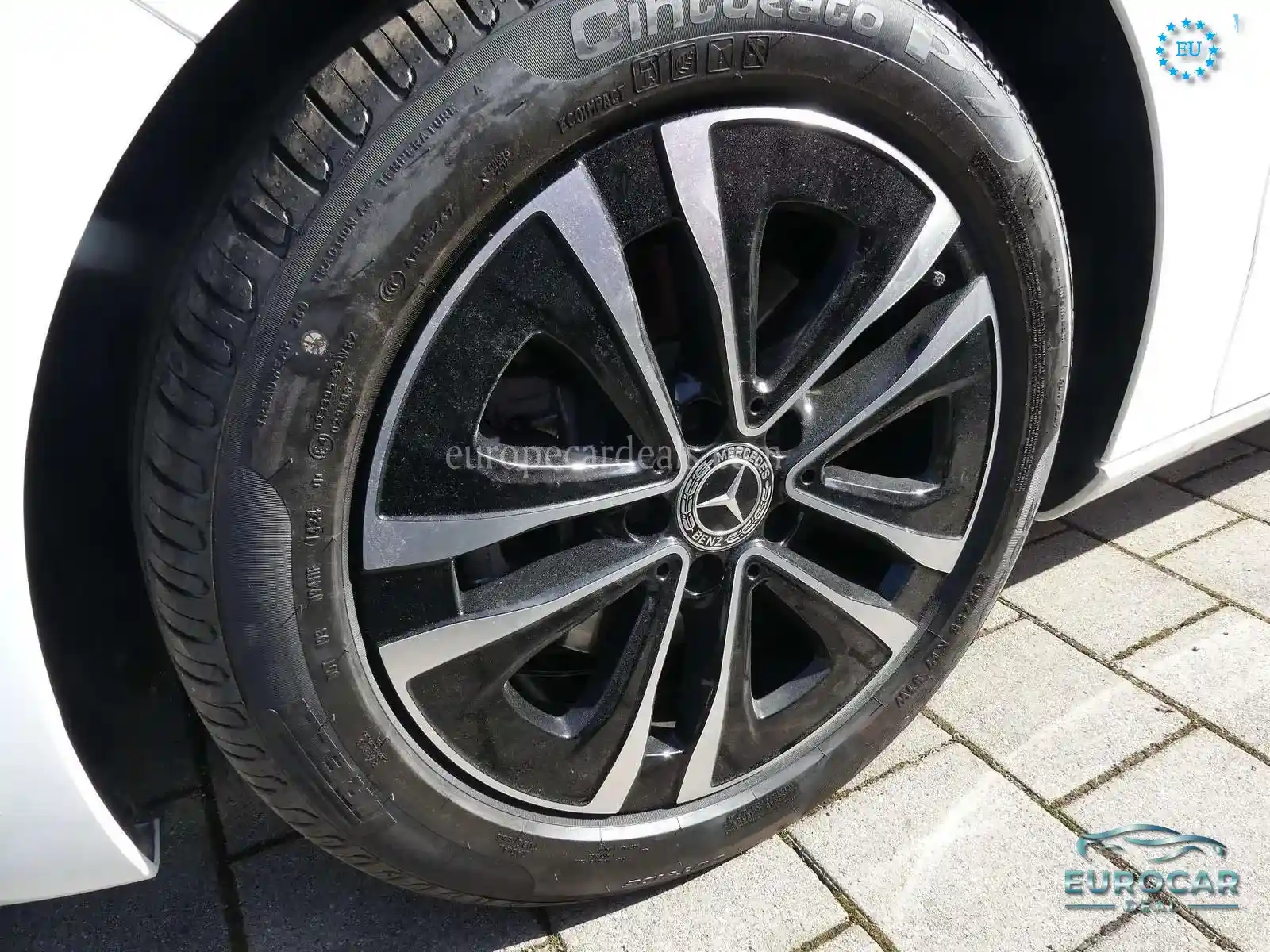 Mercedes-Benz B 200