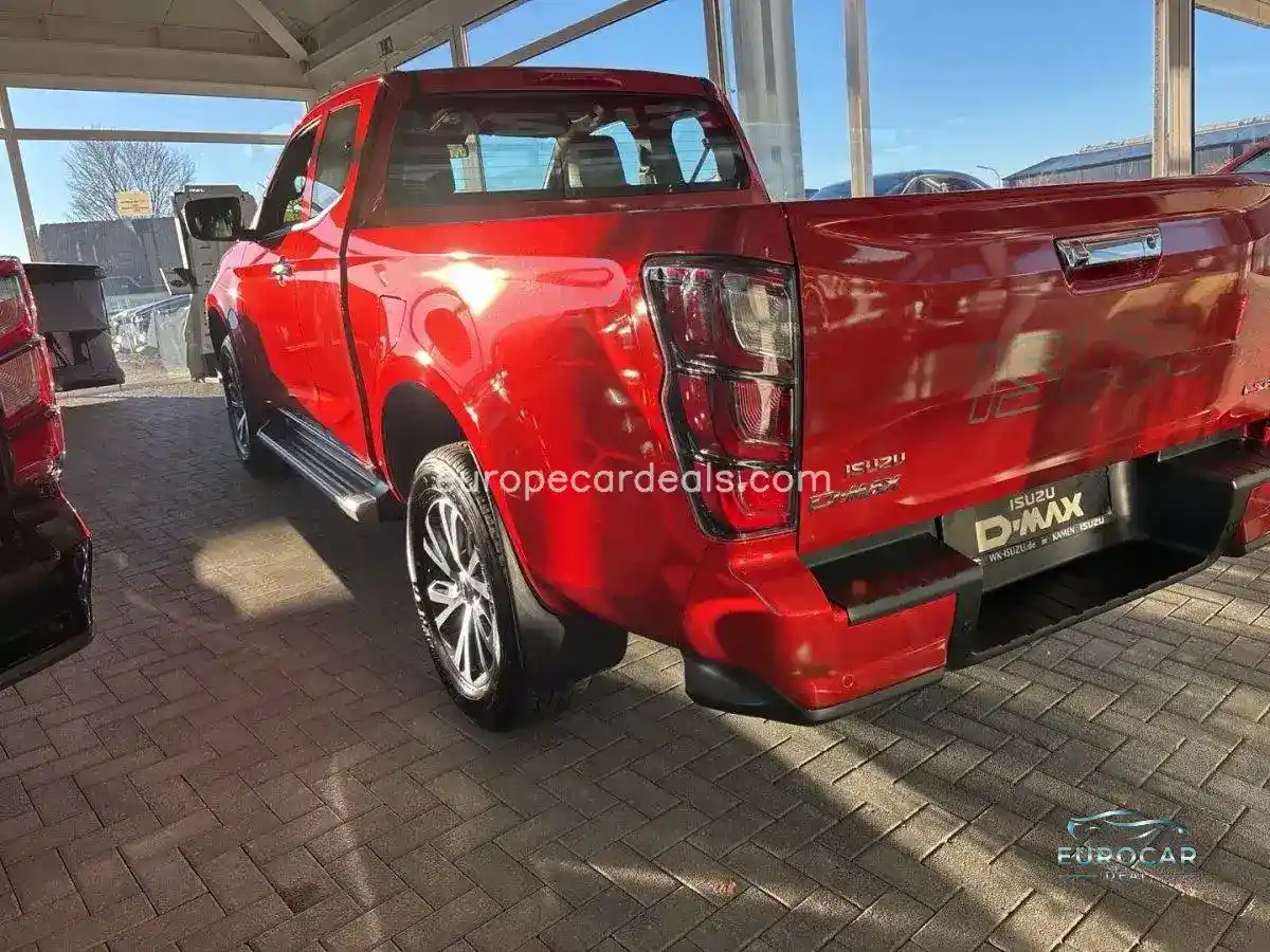 Space Cab 4X4 LSE A/T MODELL 2024