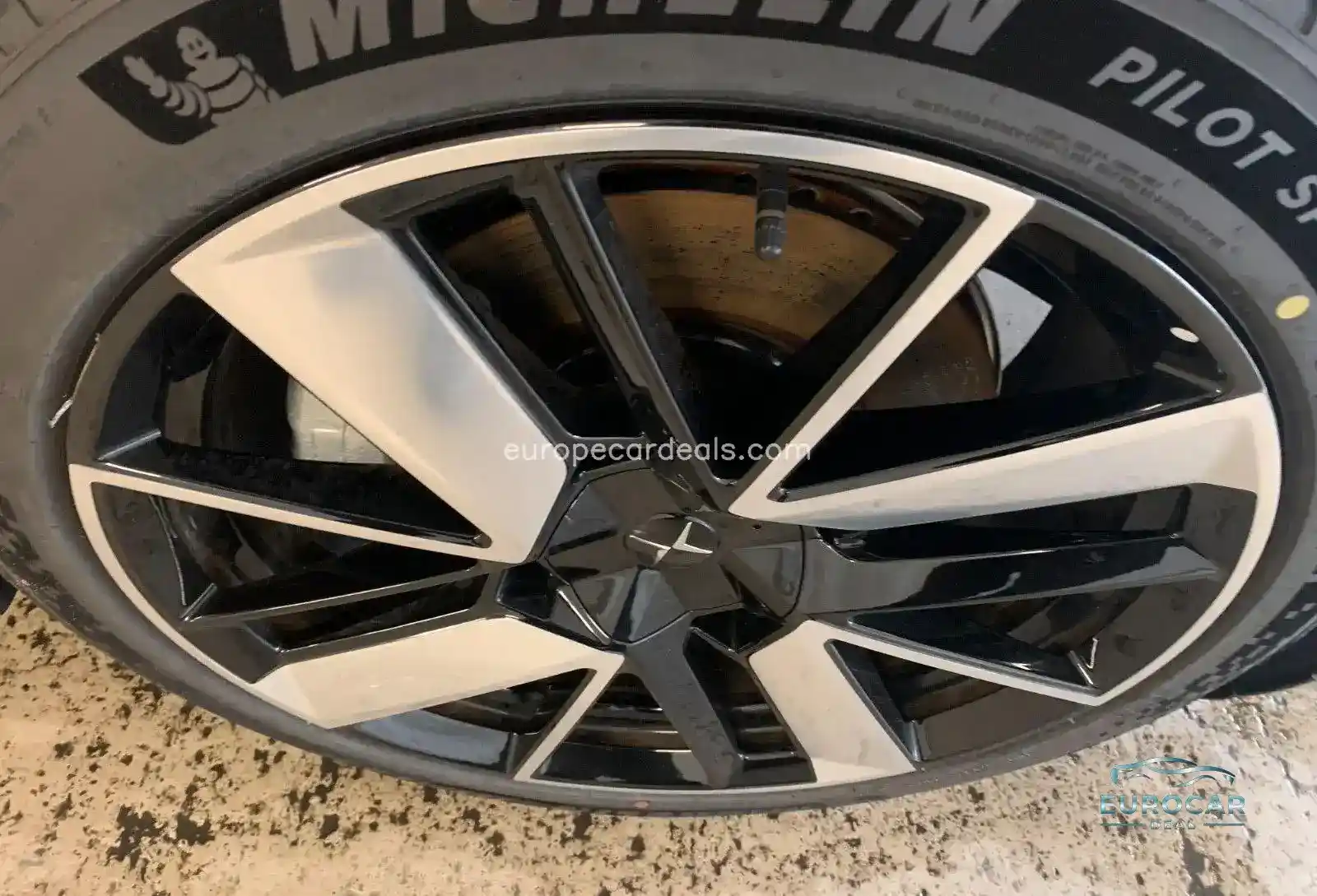 Polestar 4