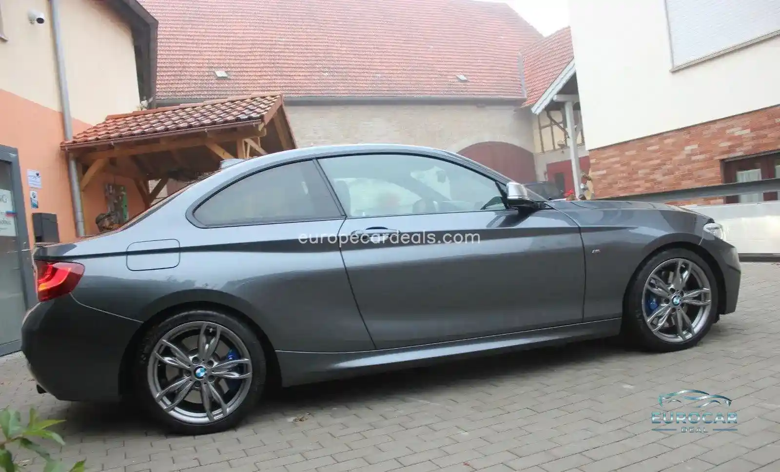 BMW M235