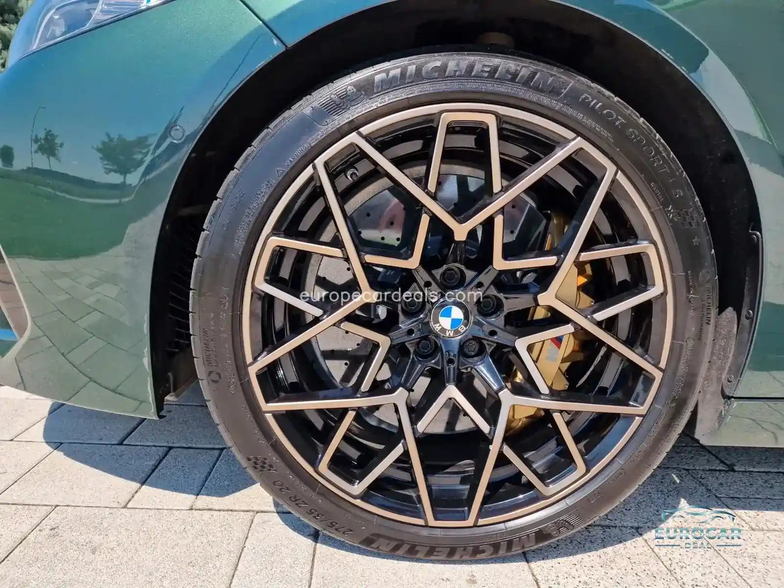 BMW M8