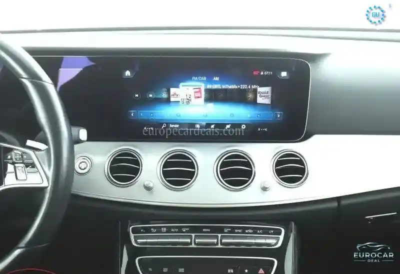 Mercedes-Benz E 220