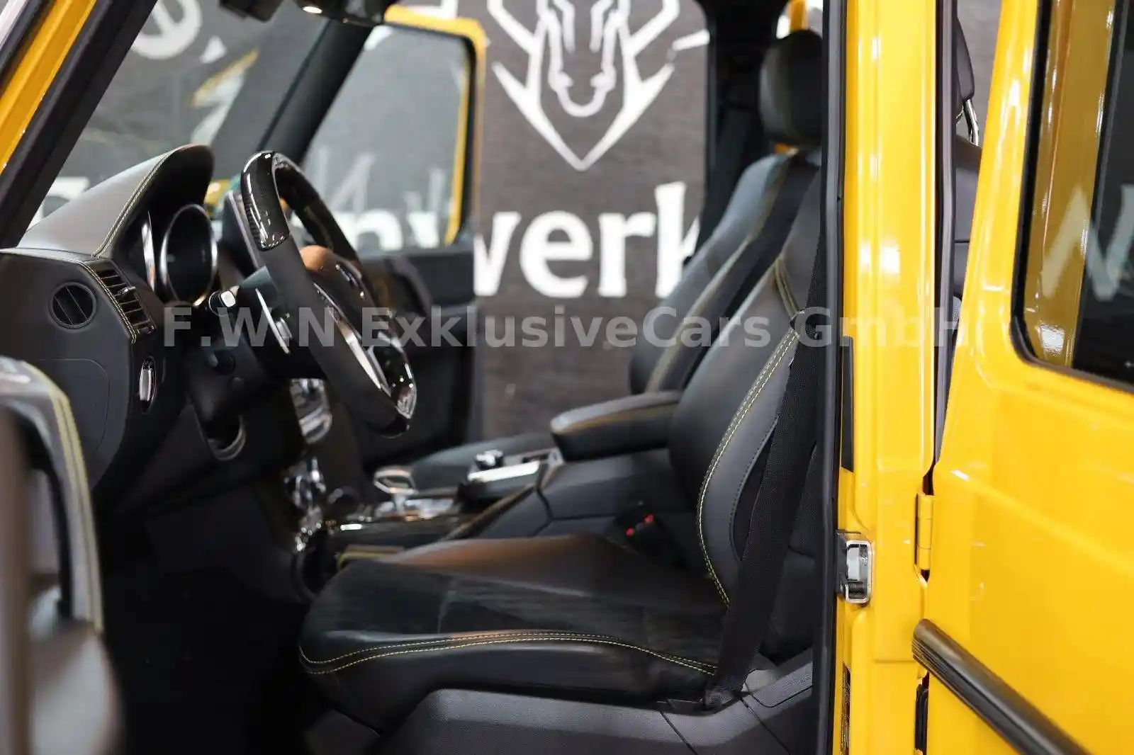 Mercedes-Benz G 500