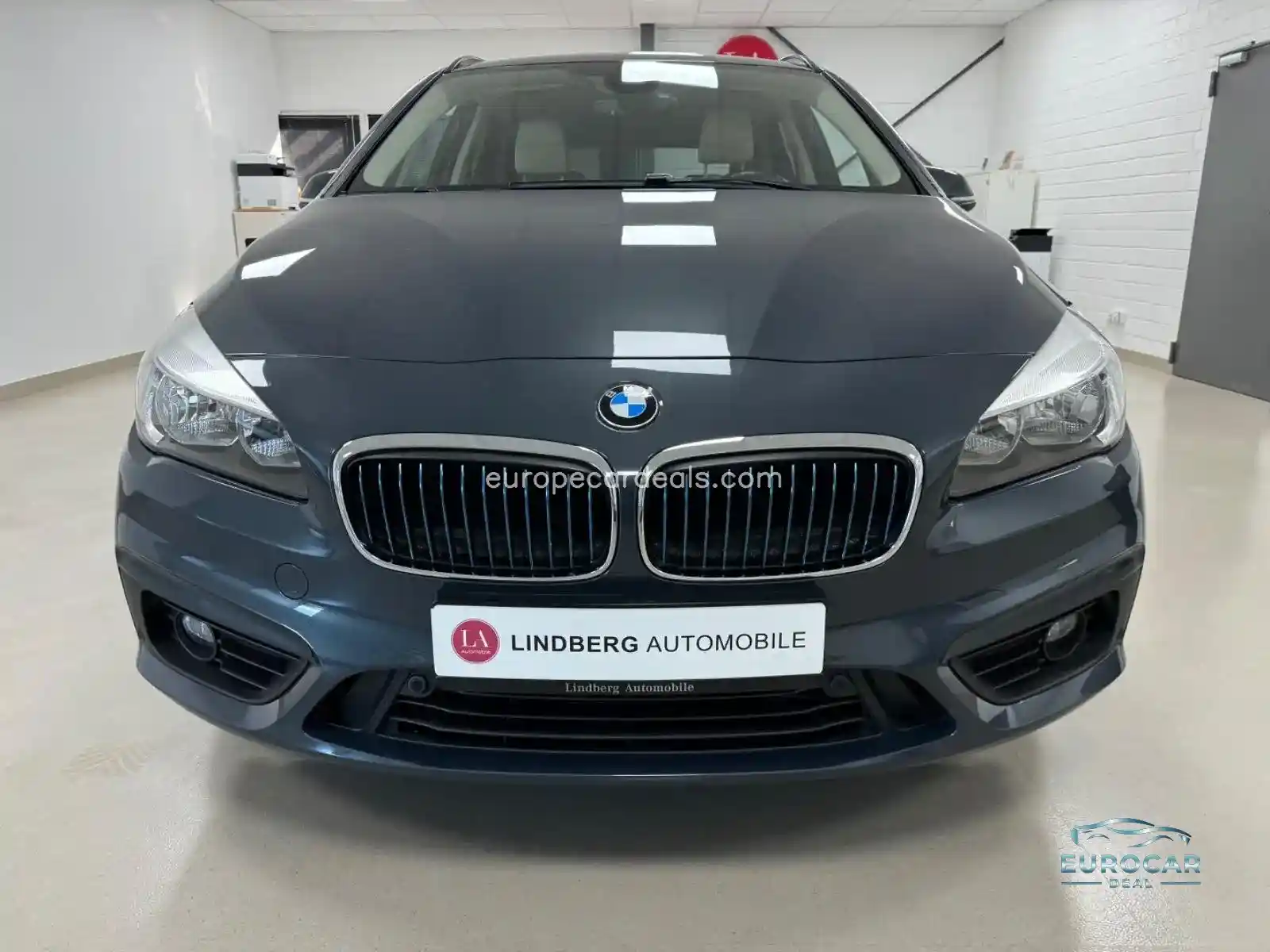 BMW 225