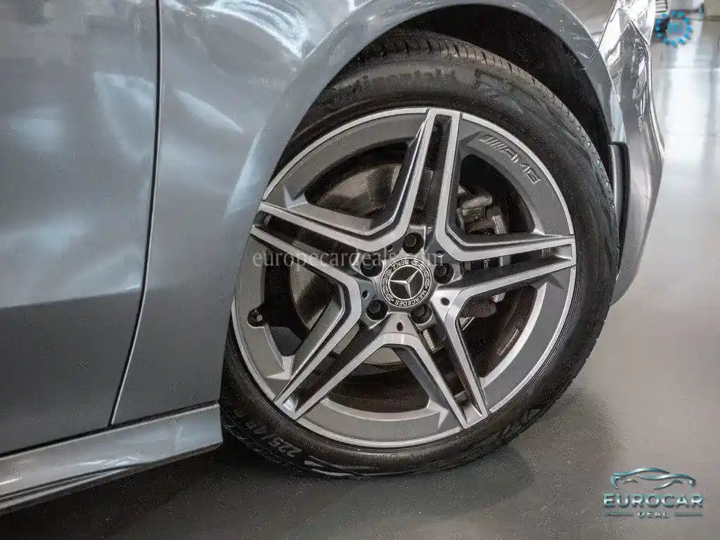 Mercedes-Benz B 200