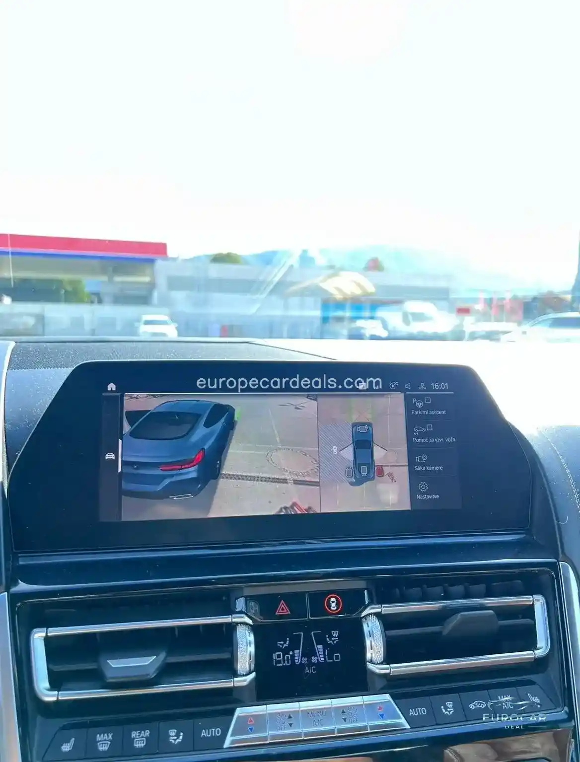 BMW 840
