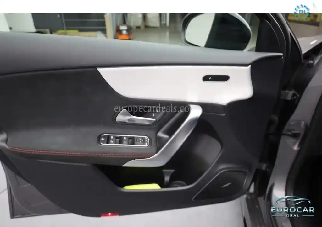 Mercedes-Benz A 35 AMG