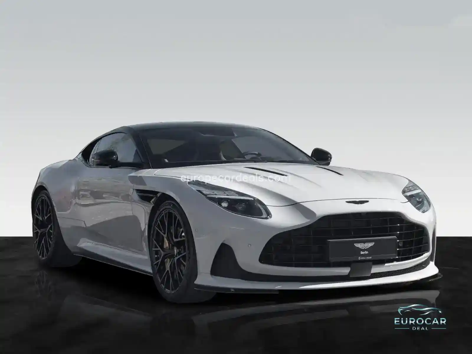 Aston Martin DB12