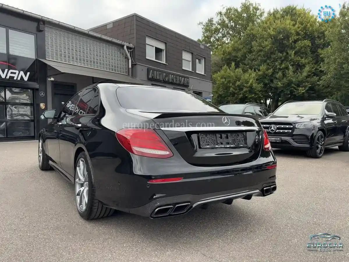 Mercedes-Benz E 63 AMG