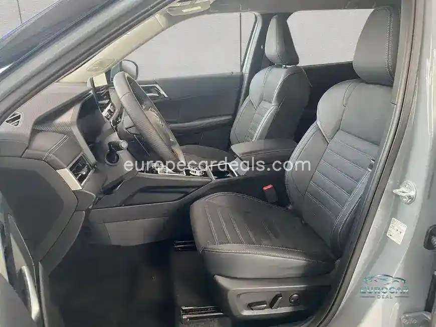 Mitsubishi Plug-in Hybrid Outlander