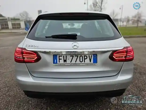 Mercedes-Benz C 220