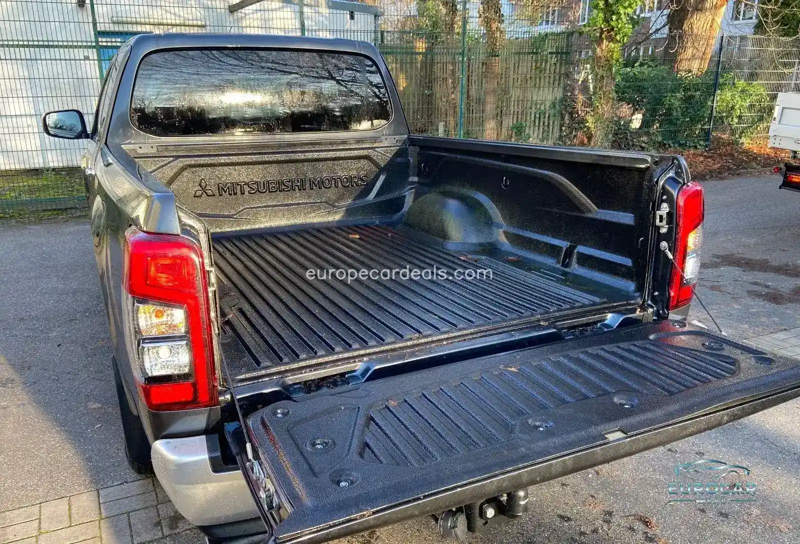 Mitsubishi L200