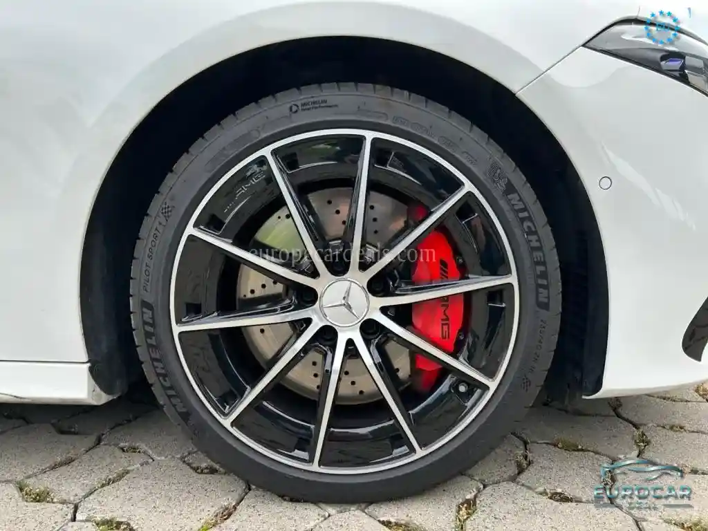 Mercedes-Benz A 35 AMG