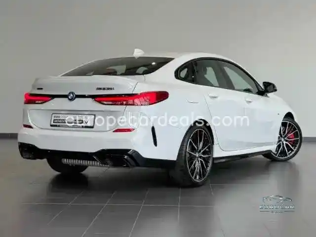 BMW M235
