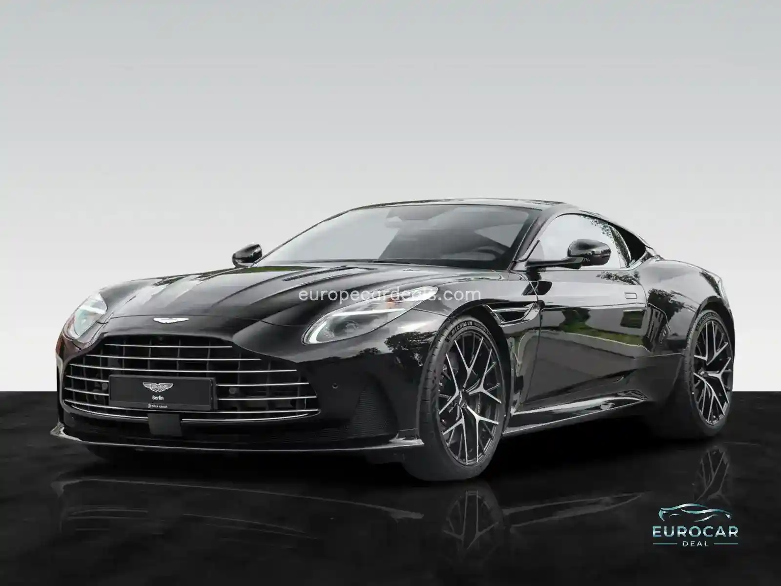 Aston Martin DB12