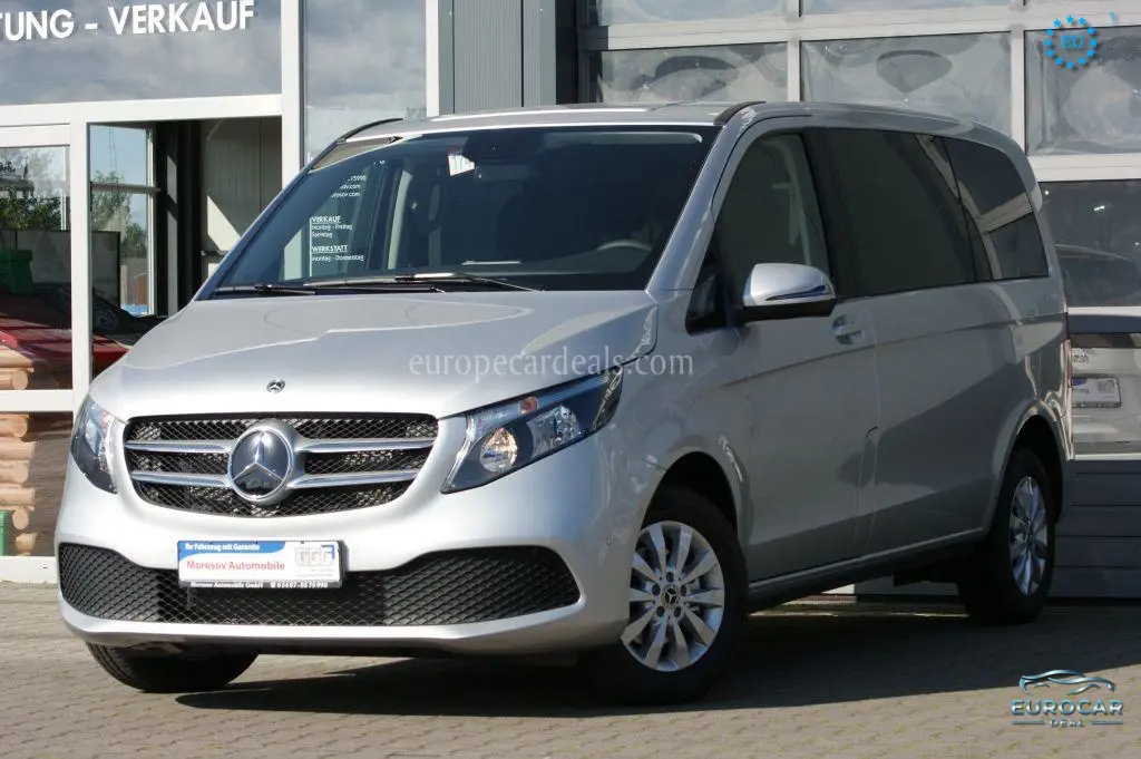 Mercedes-Benz V 220