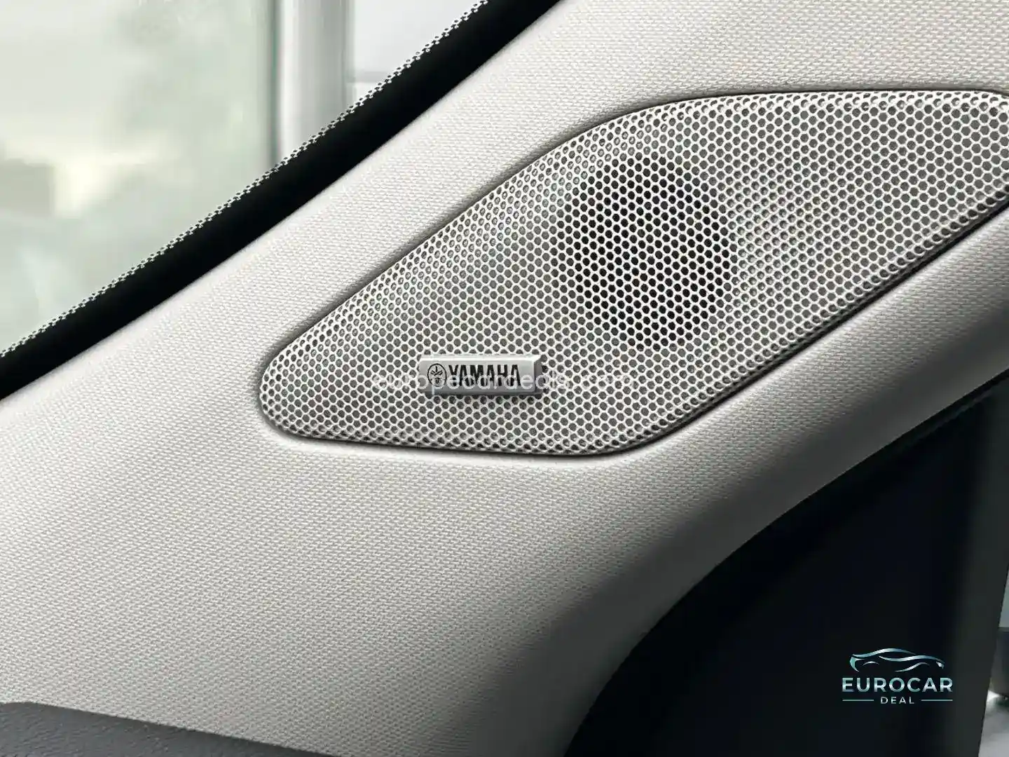 Mitsubishi Plug-in Hybrid Outlander