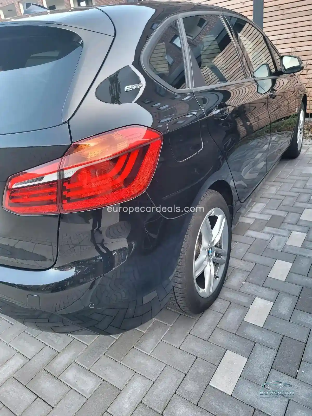 BMW 225